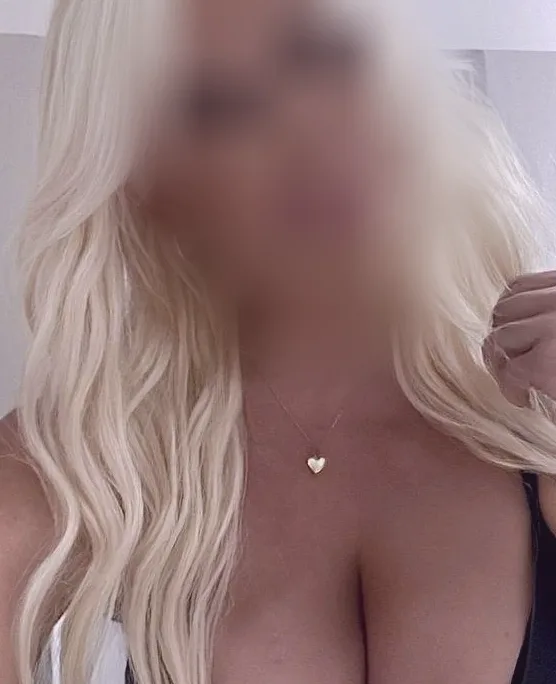 Annalena, 23