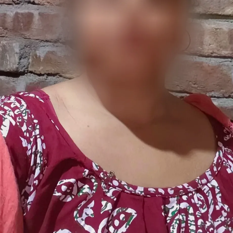 Nora, 28