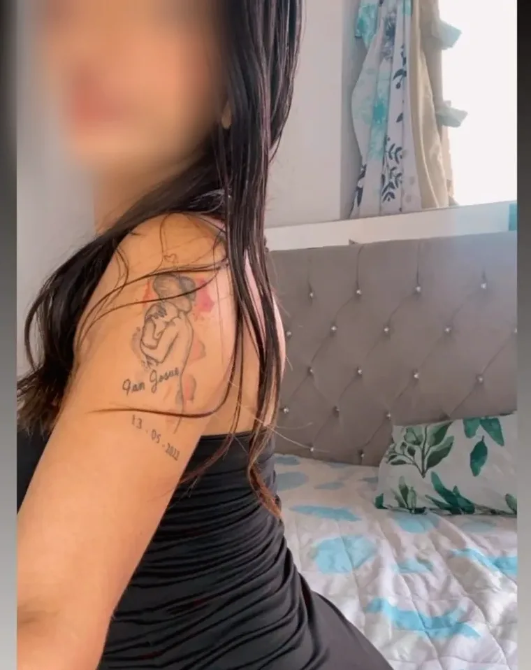 Sina, 24