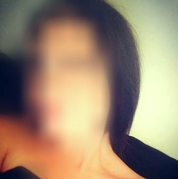 Vivien, 34
